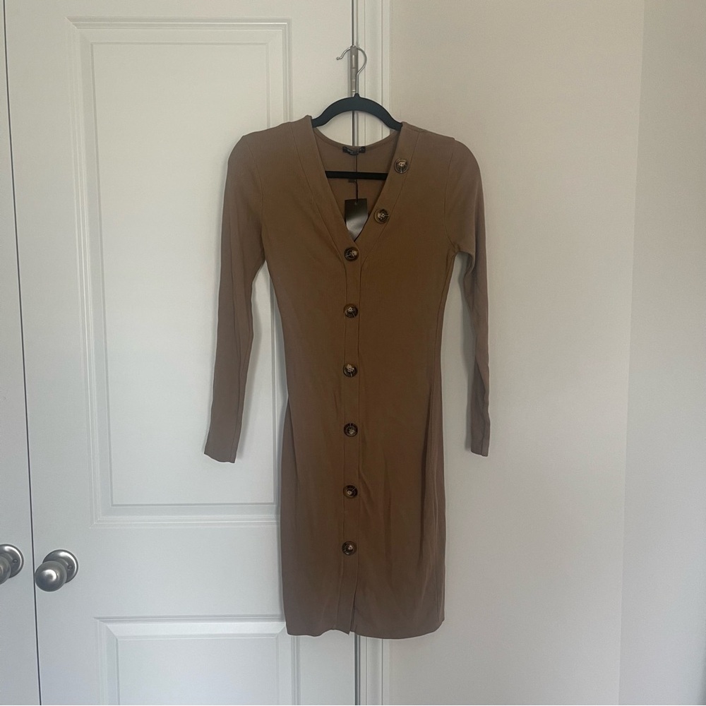 NWT Nasty Gal wooden button rib dress in camel